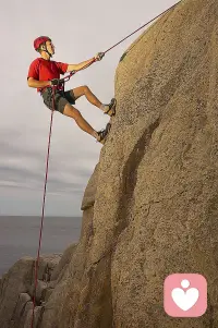 沒有腿也可以登山，
心在登山的路上，
人生就不會彷徨。配圖