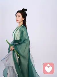 一个人看待自己的视角和看待世界视角是一样的配图