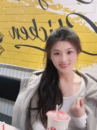 没有一朵花，一开始就是一朵花。生活很苦，但老人说先苦后甜。配图