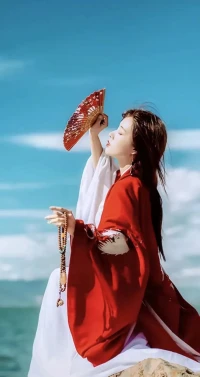 一個女生缺愛到極點，是很難過得好的。
 很多時候，看過才能看淡。
一個沒有被真正愛過的人，并不知道愛是什么樣子，對此完全沒有概念。 但是，缺愛又是實打實的缺，這部分情感缺失會在內心形成一個巨大的缺口，讓我們像上癮一樣，發了瘋去追尋愛。 畢竟求生是人類本能，就像哪里有傷口，就想方設法想要療愈。
 只是缺愛的人追逐愛，就像一個人蒙著眼追逐光，很容易落空，甚至被光灼傷。 當一個人缺愛到極點，她們的自尊心和感知力會十分敏感，日常生活里格外小心，畢竟由于自己的問題損失掉別人的善意是她們無法接受的。 
因此她們會把大量時間都放在思考別人會怎么想這件事上，甚至一件小事，都會不厭其煩地害怕誤會反復求證，反復解釋，反復爭論。 
這樣就導致了一個現象，就是很多人和這類女生深入接觸后，會不知不覺被影響得小心翼翼，生怕哪句話又讓她們多想了，于是漸漸覺得累，想要遠離，導致人際關系緊張。配圖