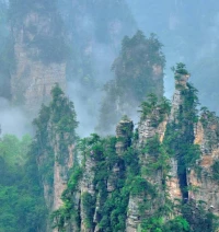 成長就像爬山，不去挑戰自己，就無法看到更好的風景。配圖