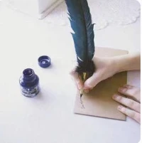 人生可能會在一瞬間改變，所以每一個讓你人生步入正軌、穩(wěn)步向前的人，都值得感激，無論他們扮演的角色多么卑微配圖