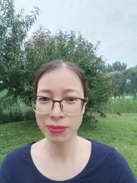 “如果事與愿違，請相信上天一定另有安排，失之冬隅、收之桑榆，回頭看，輕舟已過萬重山，向前看，前路漫漫亦燦爛，終有一天，你會靜下心來，像個局外人一樣，回首自己的故事，然后笑著搖搖頭，浮生不過夢一場，所以能治愈你的，從來都不是時間#傷感音樂 #治愈系風景配圖