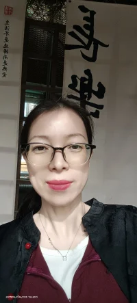 人原本是拿来爱的，钱原本是拿来用的，这个世界之所以会一团糟，是因为钱被拿来爱了，人被拿来用了，所以才有了过河拆桥，视钱如命的现象，一切都变了味道。因为真正的强大不是对抗，而是允许一切发生。允许遗憾，尴尬，失望，哭与笑，允许世事无常，允许分道扬镳，允许付出没有回报。当你做到了，你终将会感觉到这个世界的温柔。你终将明白：放不下的要学会看开，得不到的要学会释然，过不去的要交给时间。新的一天共勉！