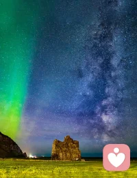 这是冰岛的极光配图