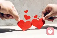 我感覺大部分迅速墜入愛河的男女都有問題

我說的不是那種彼此有好感然后慢慢相處、相知的感情

而是剛接觸就愛得死去活來，熬夜打電話，連麥睡覺，好像觸發了靈魂真愛一樣

一般這樣炙熱的愛都源于彼此內心的缺失

比如缺愛、想逃離自己的原生家庭、渴望被拯救、內心弱想吸食別人的能量（寄生模式）

當然還有更糟糕的，那就是其中一方是PUA和騙子，所以才會給另一方營造夢幻般的體驗

一個女生個人狀態不好時，是很難遇到好男人的

所以渴望王子來拯救自己的愛情故事是不存在的，要自己強大起來才能遇到王子

當你變好才能遇到好男人、當你不依戀，才能收獲健康的感情、當你內心堅實，你才能寧缺毋濫

好男人和好女人之間是有磁場吸引的配圖