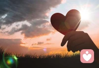 成年人學(xué)會溝通和照顧自己，你和身邊人都會舒適很多

你想吃什么，可以告訴別人

你希望他多分你一些，也可以說出來

弄濕鞋子很難受要第一時間脫下來清理一下

只有你自己才能第一時間了解自己的感受，別人都不行

還是小嬰兒的時候我們咿呀學(xué)語，不會和別人表達(dá)自己的想法，現(xiàn)在長大了，用語言去表達(dá)會讓彼此輕松起來

細(xì)節(jié)完美+不需要你表達(dá)就懂的人是騙子，會讓你付出更慘重的代價配圖