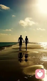 可以刻意訓練自己看淡別人反應的能力

比如：

朋友/男友不回你信息，你可以不care，可以直接問他【怎么不見人了】【怎么不回信息呀】

但是你不要內心戲特別多的覺得【我再發信息問他好丟臉】【他好不尊重我啊】

看淡別人的反應的表現是，要么不在意，要么能直言發問

比如：

你甚至可以發一點有瑕疵的照片去朋友圈，哪怕有人說你變胖了，你也輕松的回復【哈哈，明天就開始減肥！】【沒有吧，我還是很漂亮呀】【嘻嘻，這就是傳說中的心寬體胖呀】

不刻意營造自己完美的形象=相信自己哪怕有小缺點也依然有價值、值得被人尊重和喜歡

哪怕別人挑剔你，也傷害不到你，只要你勇敢的邁出這一步，刻意訓練自己看淡別人，你會發現別人說什么做什么都沒那么可怕，都影響不到你分毫配圖