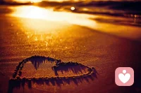 当你不太把别人当回事，开始顾虑自己的心情后，你的人际关系会好很多

那些处理不好人情关系的人都喜欢讨好别人，看重他人利益>自己，有话不敢直言

好人缘的本质是：你自己本身就很有价值

大家都宁愿看上位者的脸色，也不愿接受乞丐的示好 ​​​配图