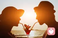 几条爱情中极难做到，但高价值的行为：

①你已经忘记他，但他一直记恨/惦记你

②他套路你/玩手段，你内心毫无波澜

③他折磨不到你，但你只要出手，就能伤害/折磨到他

④失去他，你还能找到更好的

真正的赢不是打败/拿捏对方，而是无视他+他影响不到你

被分手也不是输，而是感情已经结束，你还一直念念不忘配图