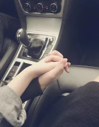 真愛會讓充分的自我接納和認(rèn)可，時間和心靈好像被放大很多倍，遼闊、愉悅、輕松、平靜，真愛讓你想要成為更美好的人。配圖
