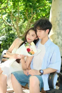 真正的人格圓滿不是我很好，我很行

而是也要接受我不好，我不行的一面，這才意味著人性的完整、圓滿、自由

允許我不好，就是允許自己在關系中表達恨和攻擊，允許自己捍衛自己

允許我不行，就是允許自己承認自己的有限性，允許自己散漫和偷懶

因為我不好，所以我不想讓步/不想讓利/不想好好和你說話

因為我不行，所以我放棄這段不合適的感情，我承認他確實不夠喜歡我

我可以很好，我也可以不夠好

我可以很行，我也可以不夠行

張弛有度，人生就圓滿了配圖