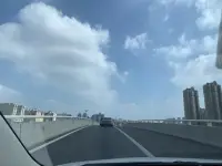 不談沒用的情，搞錢要緊，什么對(duì)我有利就朝著利益去配圖
