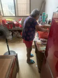 下羅亭來順帶看下我外婆的媽媽，每次送外婆來鄉(xiāng)下都要再去太阿婆家看看她老人家，疼外婆的同時也習慣性對太阿婆好配圖
