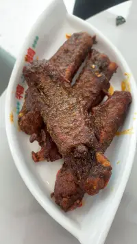 出來看房看到甜品店來了，太熱了??配圖