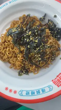 出來看房看到甜品店來了，太熱了??配圖
