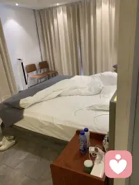 一個人的快樂，想滾哪張床就滾哪張床配圖