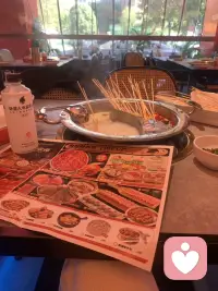 一天跑了山路跑了安義去摘橘子??，又去了羅亭又去了老家一路上到灣里又去紅谷灘，又去老城區，然后又回灣里又回梅林月亮灣，今天一天都很充實就是費油費??配圖