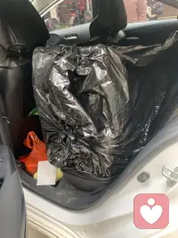 還得是外婆，一個電話上班的人立馬跑來帶她回鄉下配圖