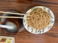 來到梅林搞活動第一次梅林吃早餐，記憶里還是小時候去爺爺奶奶家讀書每周一早上外公騎車送我去路過梅林就是吃早餐，想吃什么買什么，今天又是周一吃早餐的卻是自己配圖