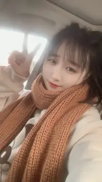 消失一段時間，暫別一切通信，此間，不見，不事，不語，有事憋著！配圖