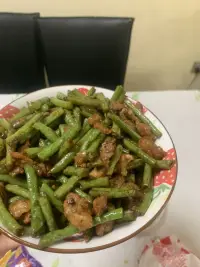今天很累，站一天搞一天的活動，回家忙前忙后，第一次爆米花???，我真是做飯小天才配圖