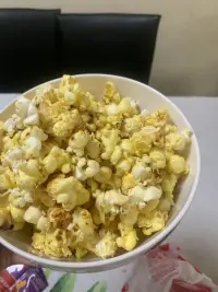 今天很累，站一天搞一天的活動，回家忙前忙后，第一次爆米花???，我真是做飯小天才配圖
