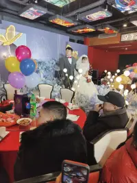 特別的日子，特別的祝福，祝 弟弟弟媳新婚快樂，一生幸福，愿你們止于終老，以愛之名為期，冷暖相知，喜樂有分享，同樂天地寬，共度日月長，彼此相互體諒，百年好合，永結同心，白頭偕老！配圖