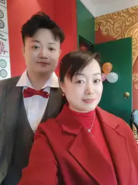 特別的日子，特別的祝福，祝 弟弟弟媳新婚快樂，一生幸福，愿你們止于終老，以愛之名為期，冷暖相知，喜樂有分享，同樂天地寬，共度日月長，彼此相互體諒，百年好合，永結同心，白頭偕老！配圖