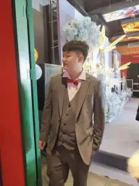 特別的日子，特別的祝福，祝 弟弟弟媳新婚快樂，一生幸福，愿你們止于終老，以愛之名為期，冷暖相知，喜樂有分享，同樂天地寬，共度日月長，彼此相互體諒，百年好合，永結同心，白頭偕老！配圖