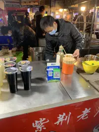 紫荊夜市果然還是南昌人的最愛配圖