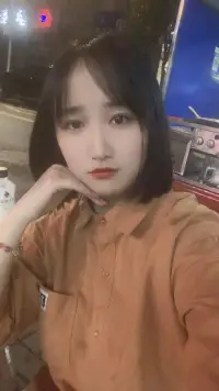 換個發(fā)型，換個心情，做一個溫暖的人，心底有暖意，臉上有笑容，眼里有歡喜配圖