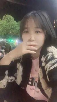 像咖啡一樣苦的日子，希望你能遇到一勺一勺給你放糖的人配圖