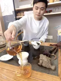 練完喝點(diǎn)小茶，匯匯我的老友哈哈哈配圖