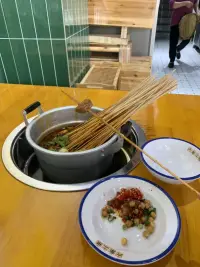 外向是生活需要，獨處是自我享受，不想被安排和支配，很多時候我喜歡一個人，一個人的快樂配圖