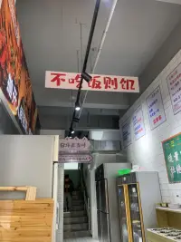 外向是生活需要，獨處是自我享受，不想被安排和支配，很多時候我喜歡一個人，一個人的快樂配圖