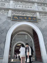 和帥哥出來玩的一天，拉著陪我走了倆個小時，腿要斷配圖