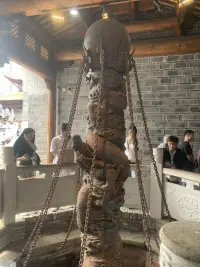 跟個風排個隊，小鄧臭豆腐配圖