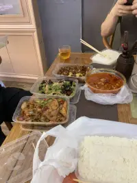 世間萬物，唯有帥哥和美食不可辜負……配圖