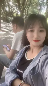 小屁孩被我拒絕了幾次，今天如他所愿陪著出來瞎逛，今天簡直走廢腿....配圖