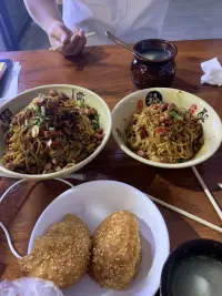 忙一天了，和朋友一起炫個(gè)南昌特色配圖