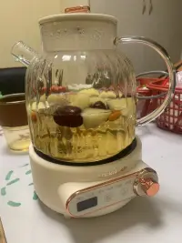 喝著自己煮的茶，忙著我的工作，悠哉悠哉配圖