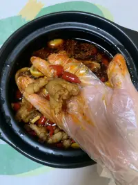 回到家沒得停，整一個檸檬雞爪吃吃吧??……配圖