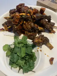 每天都是在吃的路上，下班就是吃配圖