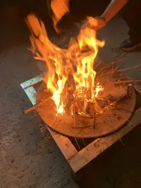 我真是人才，硬生把火燒起來了配圖