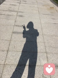 我上午要跑工地，下午要谈客户，晚上要熬夜出方案，凌晨你跟我说你要很多很多爱！我看你应该去坐客户那一桌配图
