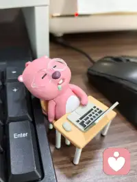 什么情，什么爱，
瑞幸咖啡十一块，
一口下去，精神和快乐都在配图