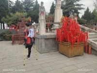 大家現在缺不缺錢，當然缺，但是很多人更缺乏讓自己快樂起來的能力。配圖