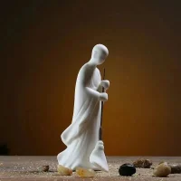 人要有一个“三平”的心态，经常要把自己的心变得平和、平稳和平衡。 ​​​配图