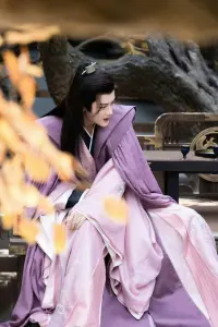 很喜欢《长相思》里的相柳的这句话：
“有力自保、有人相依、有处可去，愿你一世安乐无忧！”配图